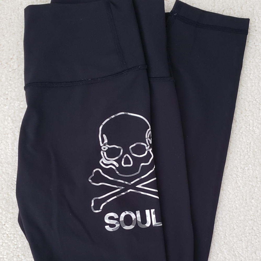 Lululemon Wunder Under SoulCycle Camo Skull Sz 6